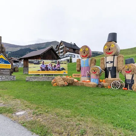 In Near Lifts * Fiss