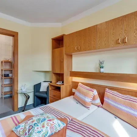 Apartment In Fiss Near Ski Lifts